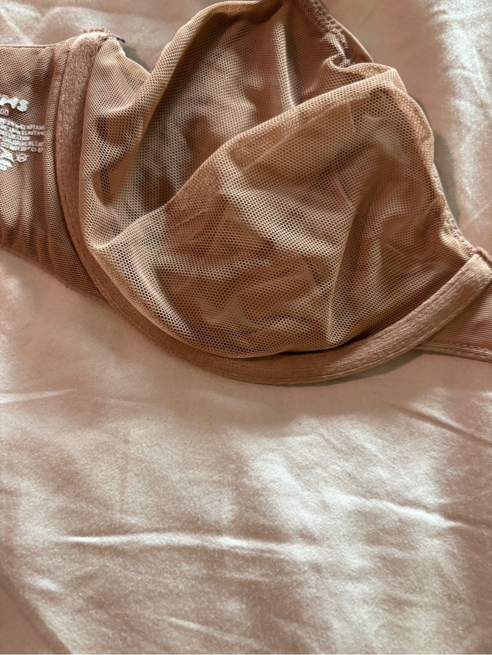 SKIMS Sculpting Underwire Bra in Brown Taupe - Picture 3 of 5